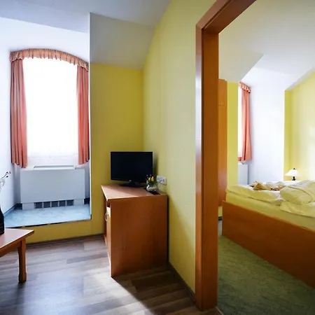 Panorama Hotel 3*