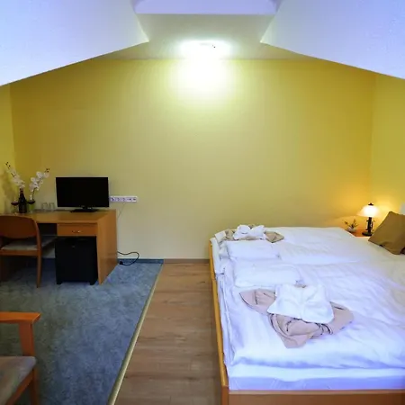 Panorama Hotel 3*